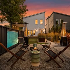 Container Pool | Wood Firepit | Chefs Kitchen | Hot Tub | EV Charging | BBQ