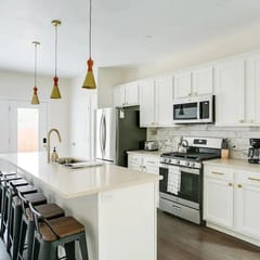 Bourbon Trail-Chefs Kitchen-Fenced Yard-Parking