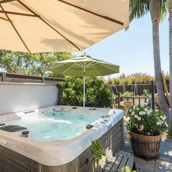The Coastal Casa | Spa, Hoops & Garden Oasis - Image 1